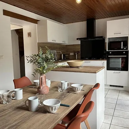 Maison De Charme Avec En Montagne Bourbonnaise - Fr-1-489-534 *