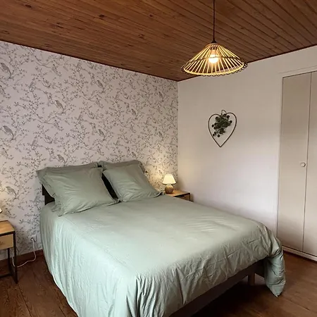 Maison De Charme Avec En Montagne Bourbonnaise - Fr-1-489-534 Country house La Chabanne