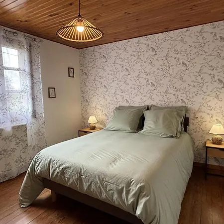 Maison De Charme Avec En Montagne Bourbonnaise - Fr-1-489-534 La Chabanne